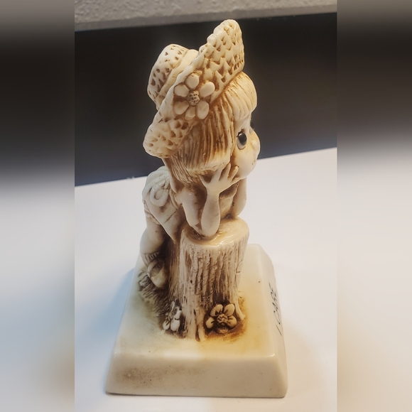 Vintage Russ and Wallace Berrie 1976 Cute Big Eyes Little Girl Figurine "I Care" - Picture 13 of 13